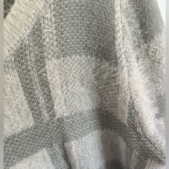 Cozy sweater - light grey/blue and off-white (S) - Picture 3 of 5